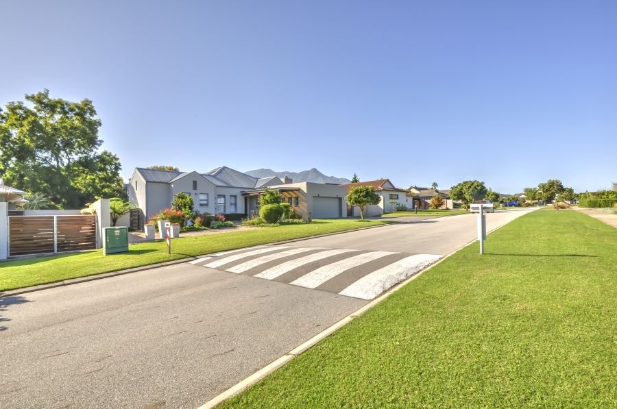 4 Bedroom Property for Sale in Earls Court Lifestyle Estate Western Cape